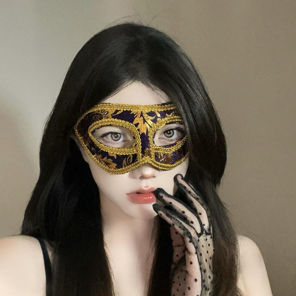 Сексуальная кружевная полумаска с перьями - аксессуар для макияжа на Хэллоуин и маскарада