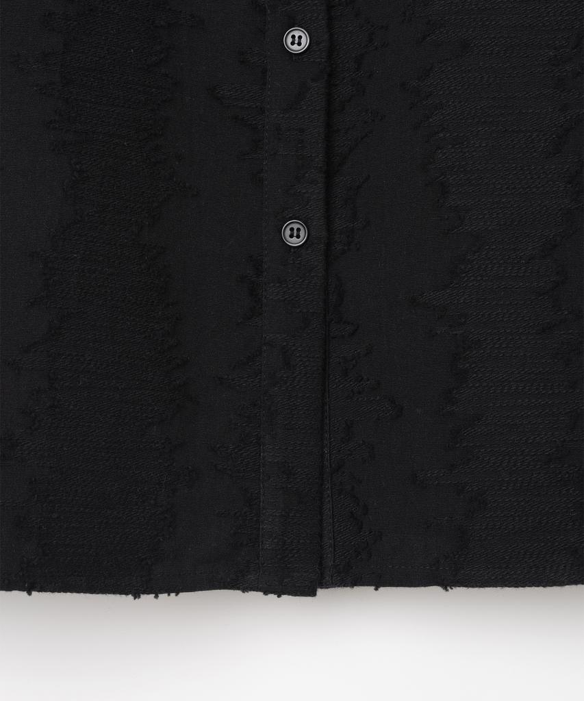 MILLO WOMEN Textured Curve Strap Shirt [Black]