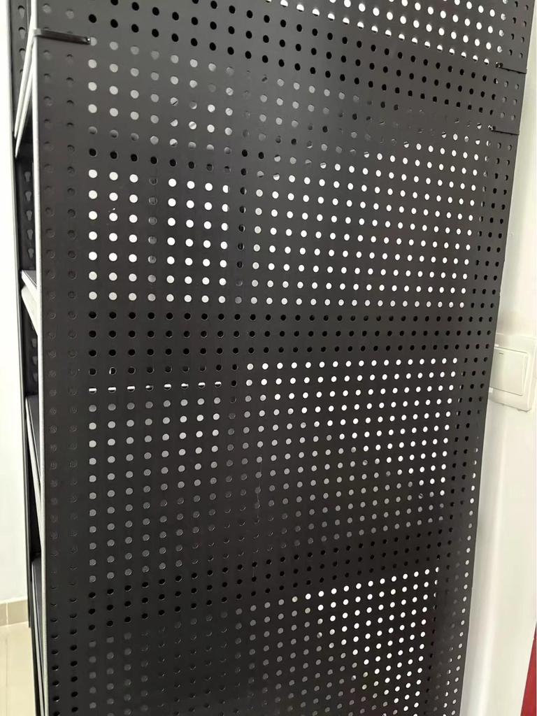 Безрамная металлическая перфорированная панель для хранения инструментов, телефонов, ювелирных изделий и многого другого