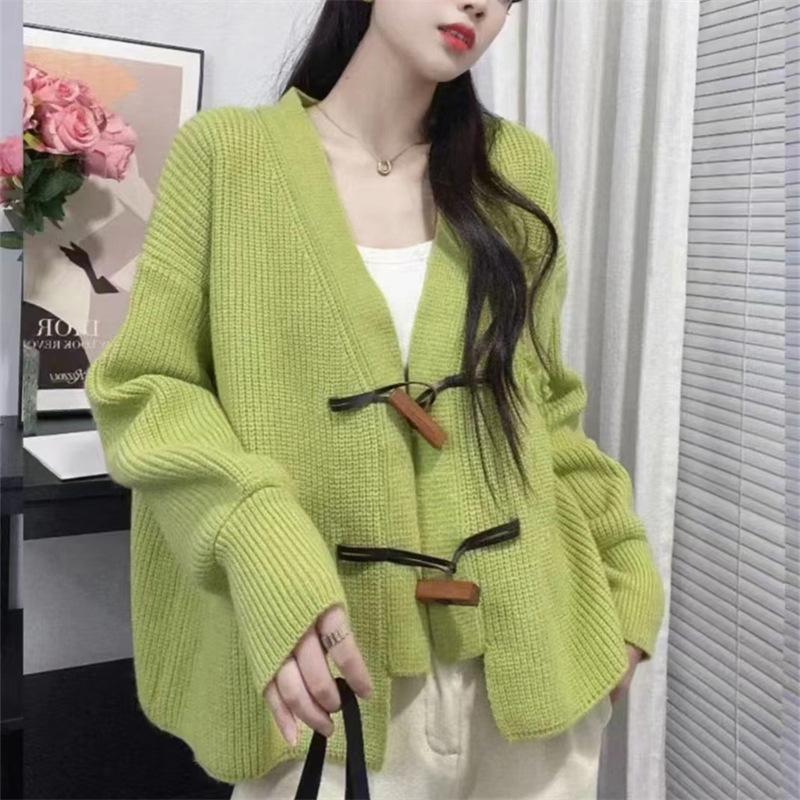 Осенне-зимний женский свитер «Ленивый ветер» с деревянными пуговицами Тяжелый вязаный кардиган ручной работы большого размера Женский свободный свитер с кисточками Женская куртка Tide