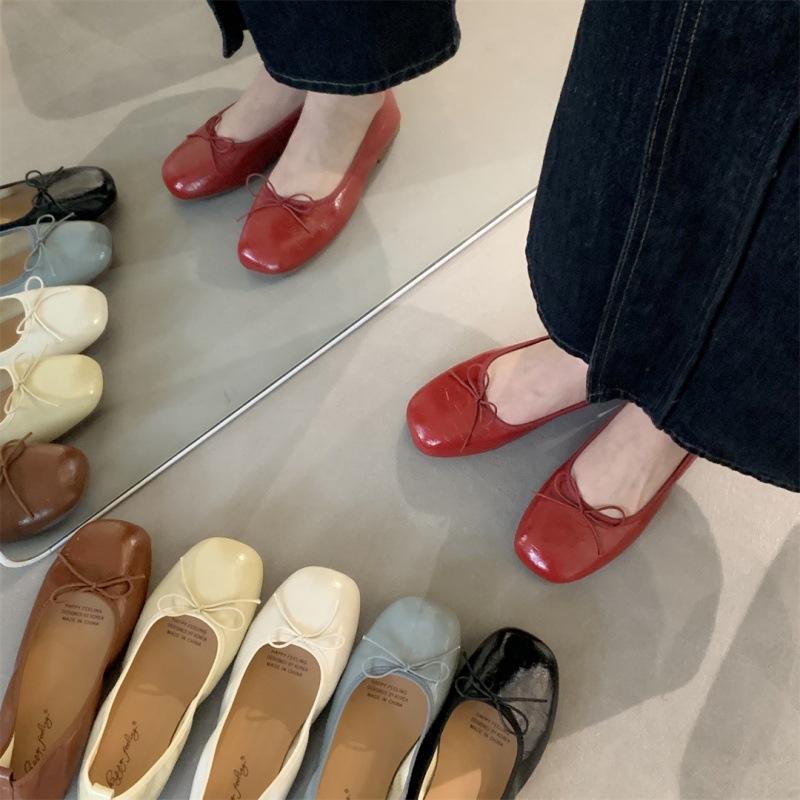 Корейская версия балеток из мягкой кожи, балетки на мягкой подошве, универсальные, с мелким вырезом, на плоском каблуке, туфли для бабушки, на одной педали, маленькие кожаные туфли с бантом