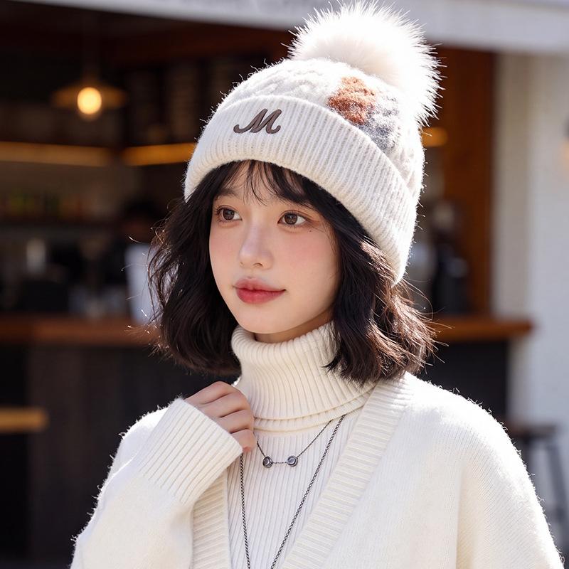 Cute hairball knitted hat contrasting color simple versatile hat women's embroidered letter cold hat warm wool hat