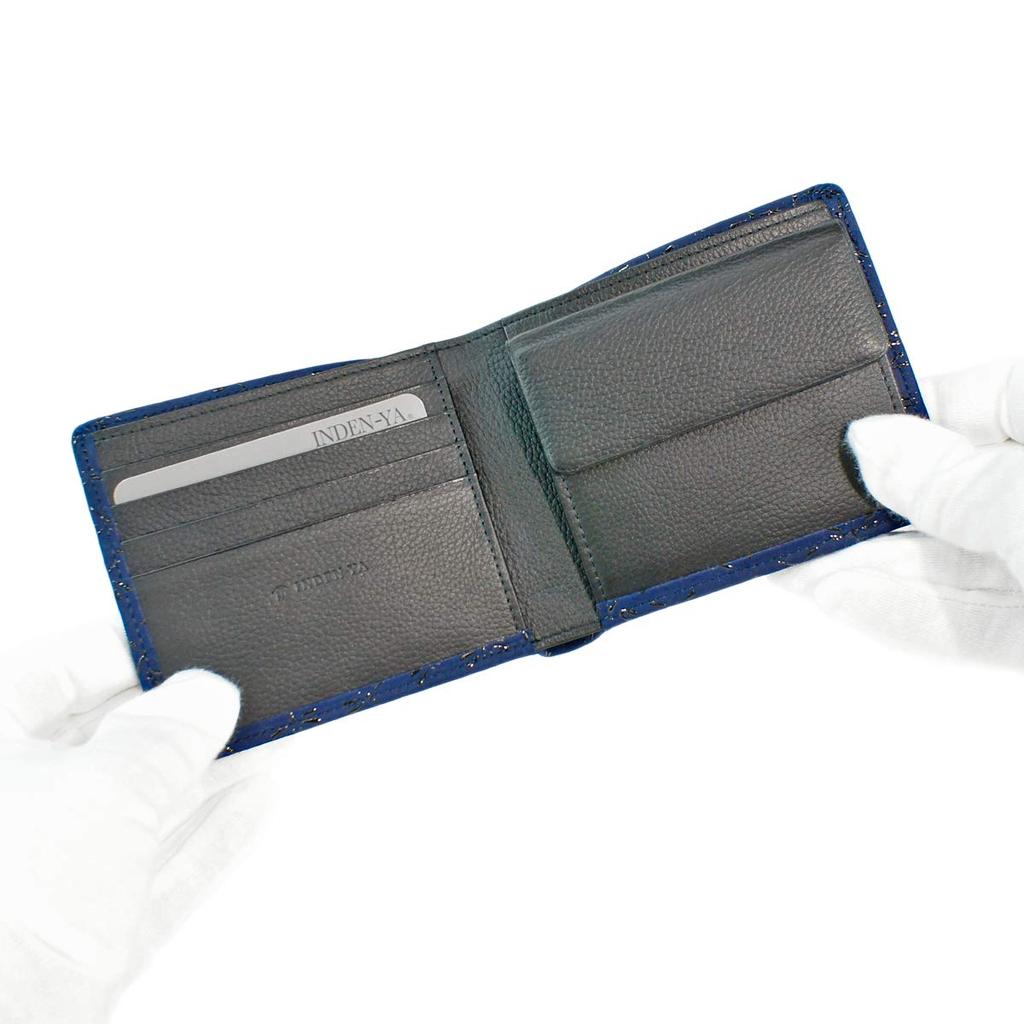 [Inden-ya] Кошелек бифолд Inden с отделением для купюр и монетницей, оленья кожа, темно-синий с черным лаком, узор «Стрекоза», 2006-04-008