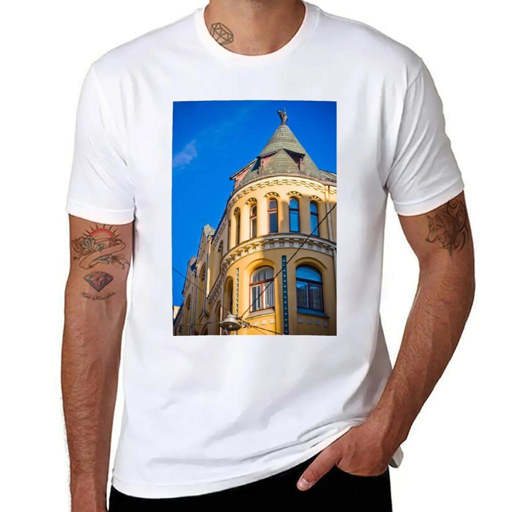 famous cat from Riga T-Shirt shirts graphic tees oversizeds blacks t-shirts