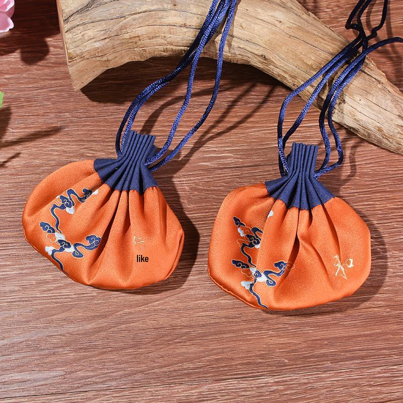 Sachet Hanfu Pouch: Traditional Chinese-Style Portable Scented Bag and Mosquito Repellent