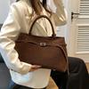 Женская сумка Декоративный дизайн с пряжкой Однотонная сумка-тоут из искусственной замши Большая вместимость Застежка-защелка Повседневная сумка-тоут 2025 Горячая распродажа Сумки для женщин