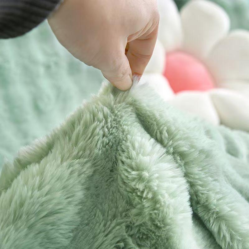 Soft Plush Warm Mattress Cover Winter Velvet Material Fitted Sheet Thickened Warm Bed Cover Mattress Protector Multiple Sizes