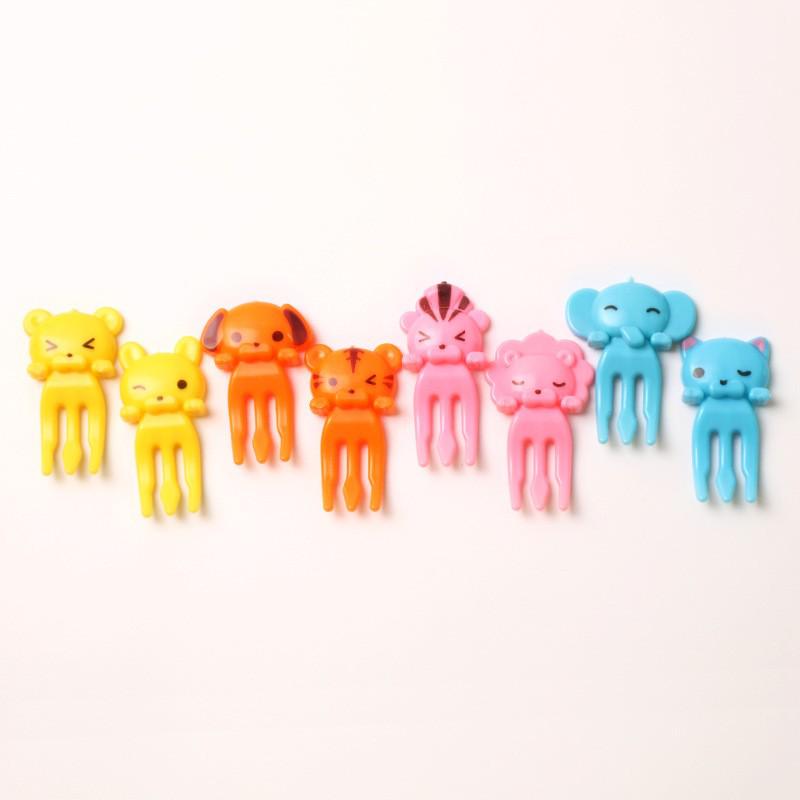 Creative Cartoon Animal Fruit Forks for Kids – Cute, Plastic Bento Picks for Household & Kitchen Use