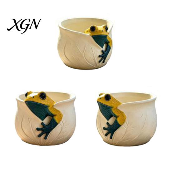 Sturdy One Piece Resin Pot for Greenery 3D Frog Planter, Cute Animal Plant with Leaf Vein Pastoral Style Container Tabletop Textures, Decorative