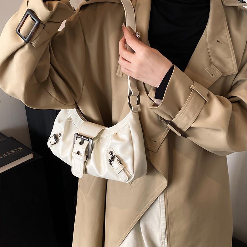 Stylish Versatile Solid Color Shoulder Bag With Unique Crescent Shape For Daily Use