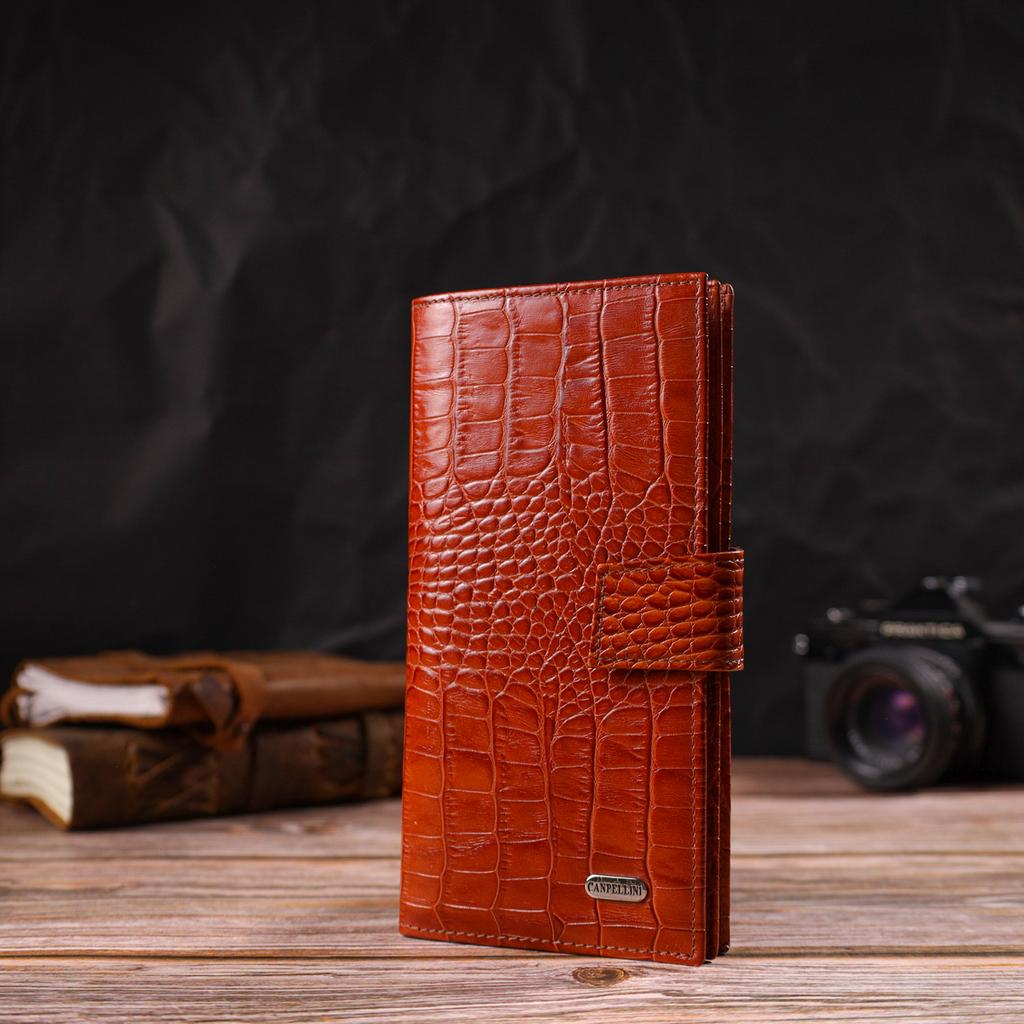 Лакированное вертикальное мужское портмоне из натуральной фактурной кожи с тиснением под крокодила CANPELLINI 21719 Коричневый