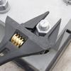 Фонарик Fujiya Light Short Регулируемый Черно-золотой с Максимальным Ключом 53 мм, Рукояткой, FLS-53-BG, Открывающий