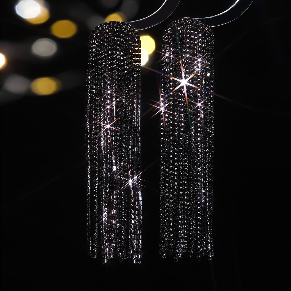 Премиальные черные электрофорезные серьги с длинной бахромой