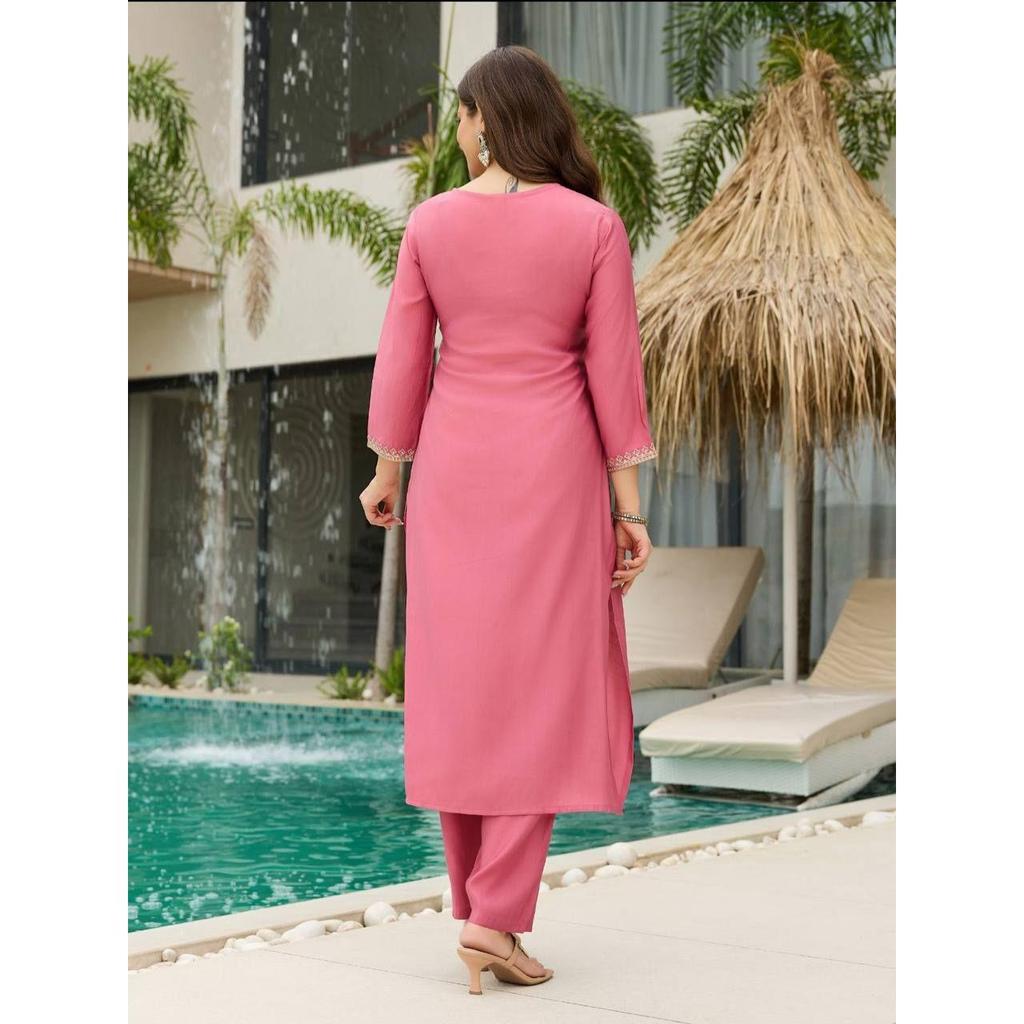 Женские вискозный шелк вышитые прямые курти с брюками и дупаттой