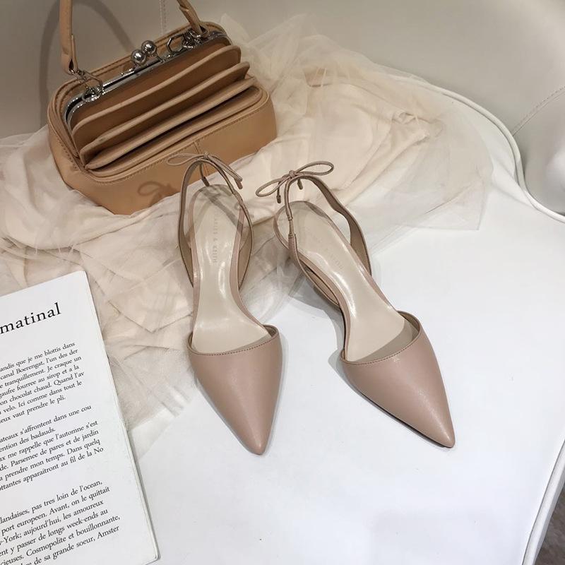 Модные мюли с эластичным ремешком сзади, женские босоножки-бабочки из замши с острым носком, синие шлепанцы телесного цвета из искусственной кожи, туфли-шпильки на высоком каблуке, сандалии