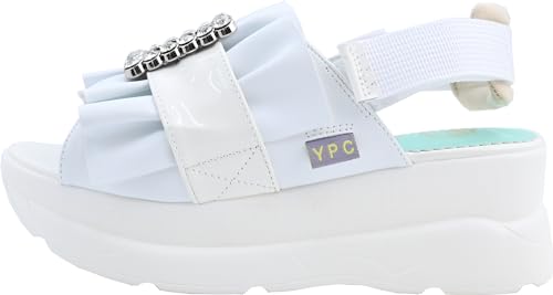 Босоножки на платформе с ремешком