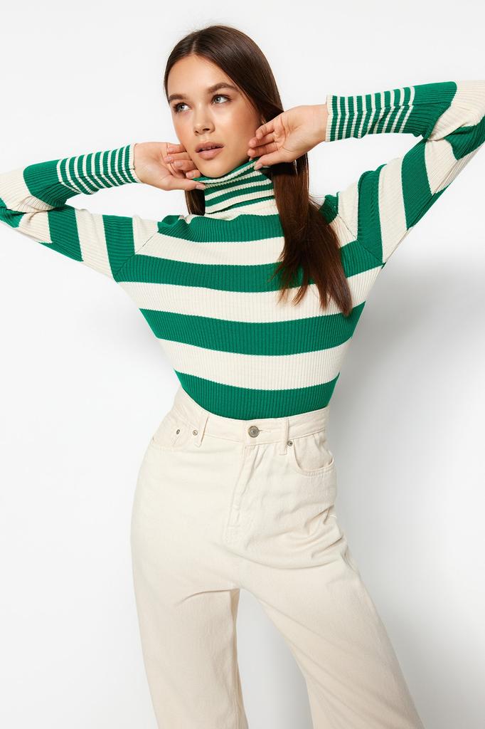 Женский модный новый свитер в полоску с трикотажным свитером