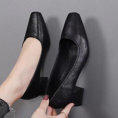 Туфли на толстом каблуке, на среднем каблуке, маленькие кожаные туфли женские 2025 весна новые универсальные с квадратным носком одинарные туфли женские из мягкой кожи на мягкой подошве на квадратном каблуке wor