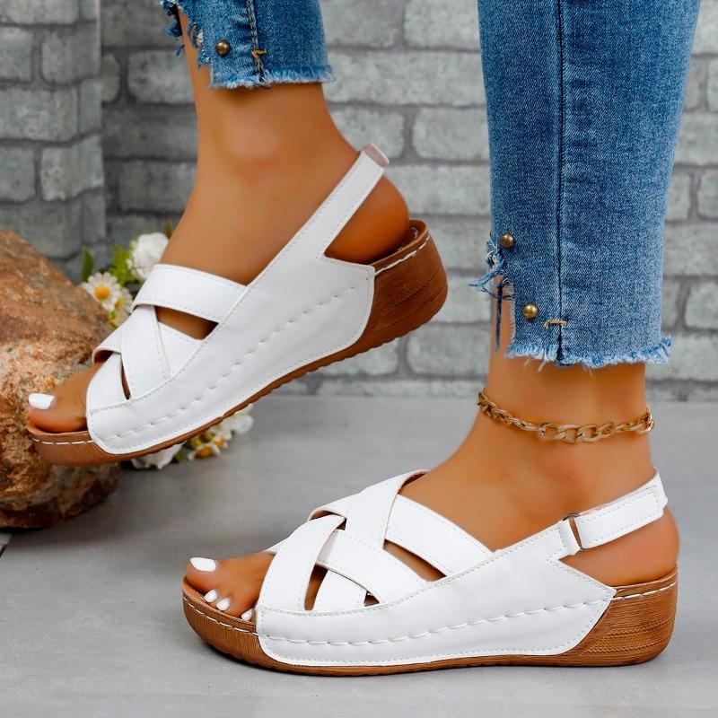 Модные сандалии женские летние тапочки на платформе женские удобные легкие босоножки на танкетке женские толстые нескользящие пляжные туфли