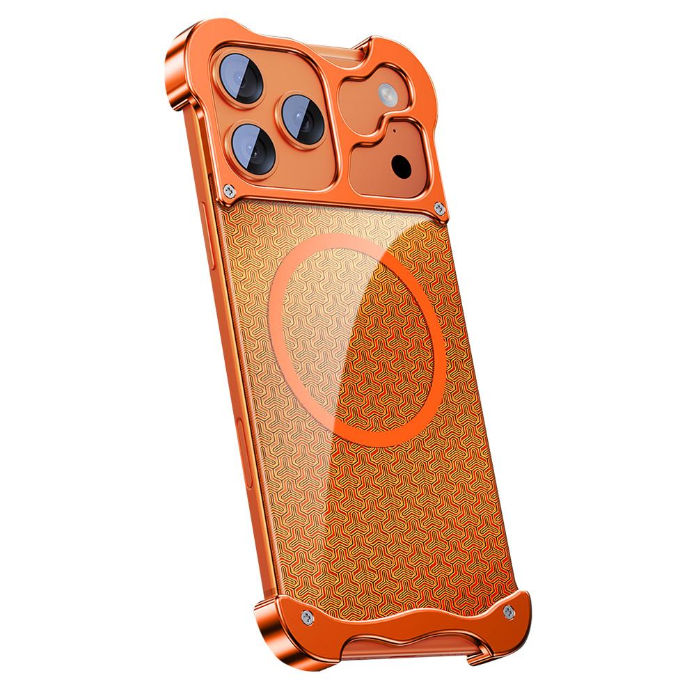 Безрамочный чехол для iPhone 17 Pro Max, совместимый с MagSafe, с позолоченным узором «Броня», задняя крышка из алюминиевого сплава и поликарбоната