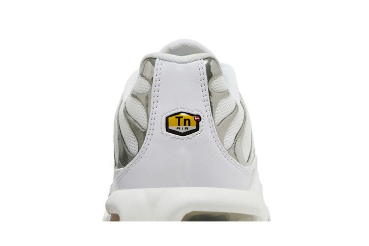 Nike Air Max Plus SE Белый Металлический Серебристый (Женский)