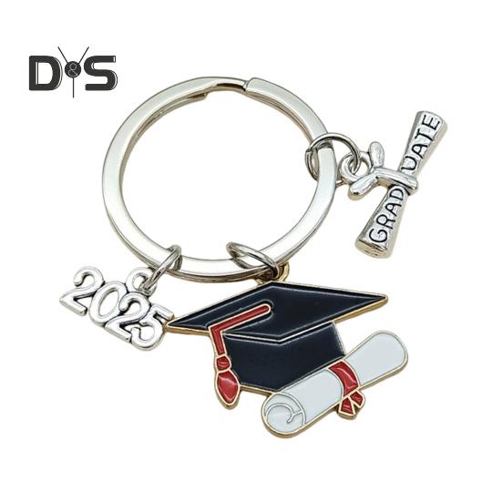 Брелок для ключей в виде выпускной шапки, прочный металлический, класс 2025 года, выпускной бакалавр, шляпа, брелок, держатель, сумка, рюкзак, подвесное украшение