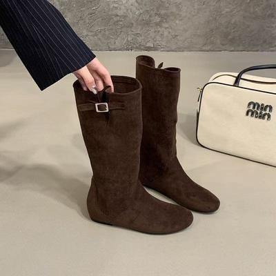 Мода осень-зима 2025, простые ботильоны с круглым носком в корейском стиле на плоской подошве, универсальные и стройнящие, модные ботинки из замши, полусапожки
