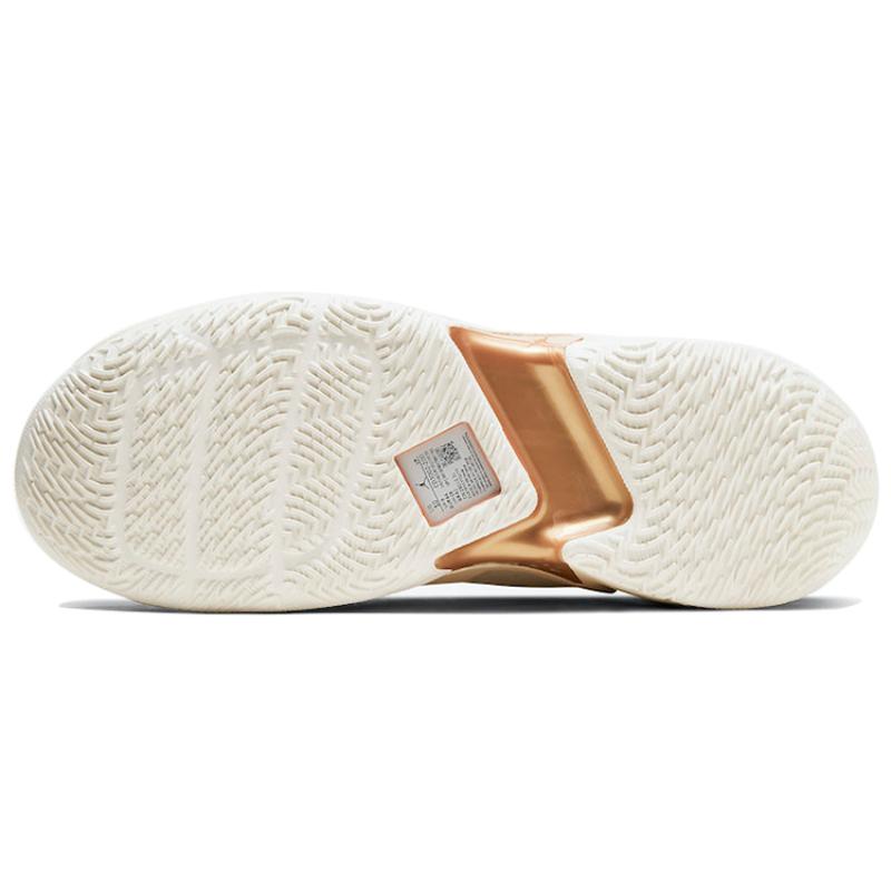 Jordan Почему не Zer0.3 KB3 Jordan CD3002-200