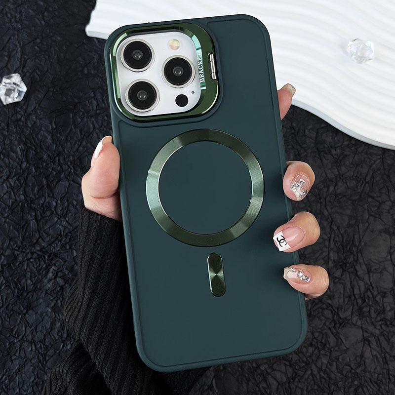 Магнитный защитный чехол для телефона с жидкой линзой для Apple 16 Pro Max - Дизайн с защитой от падений