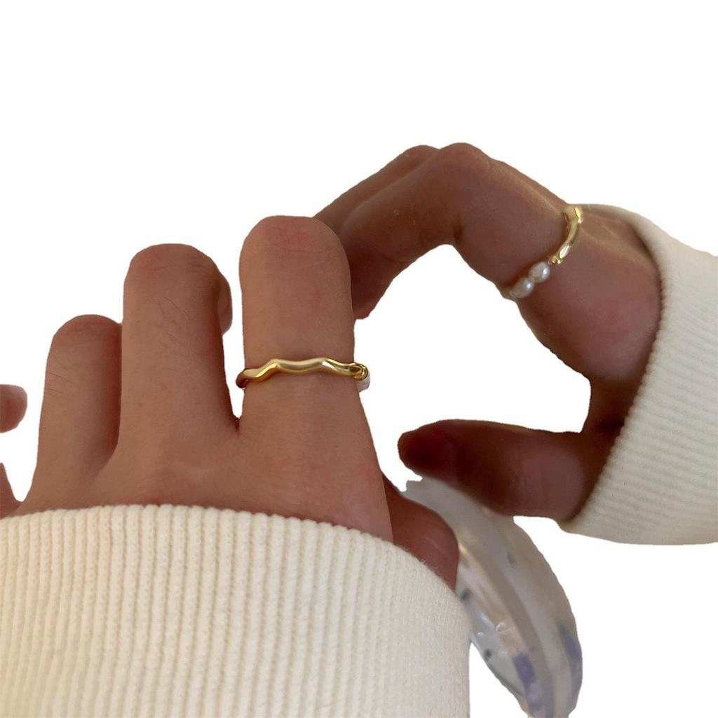 Регулируемое эластичное кольцо с пресноводным жемчугом - стиль French Niche