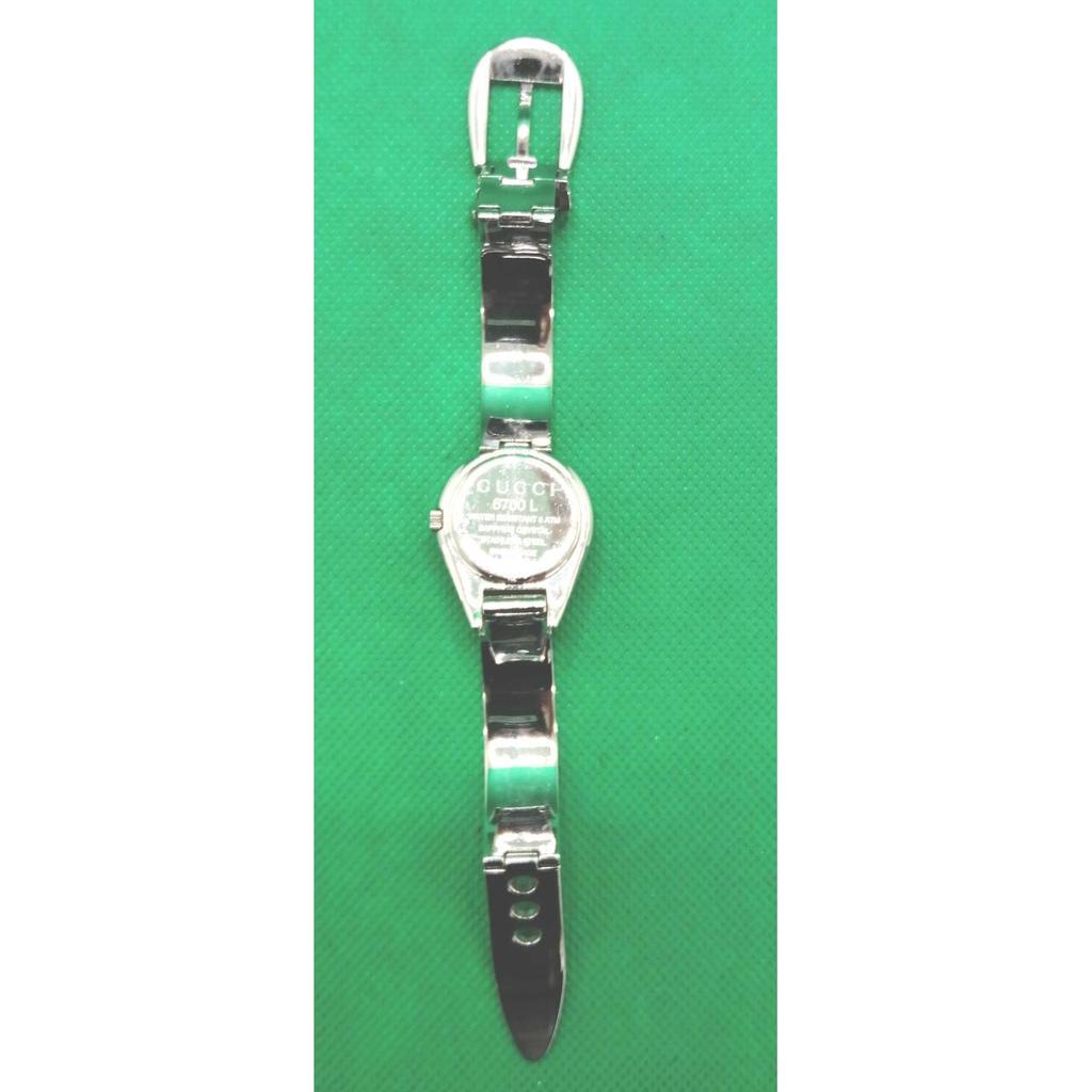 Б/у кварцевые наручные часы GUCCI 6700L с царапинами и т.д.
