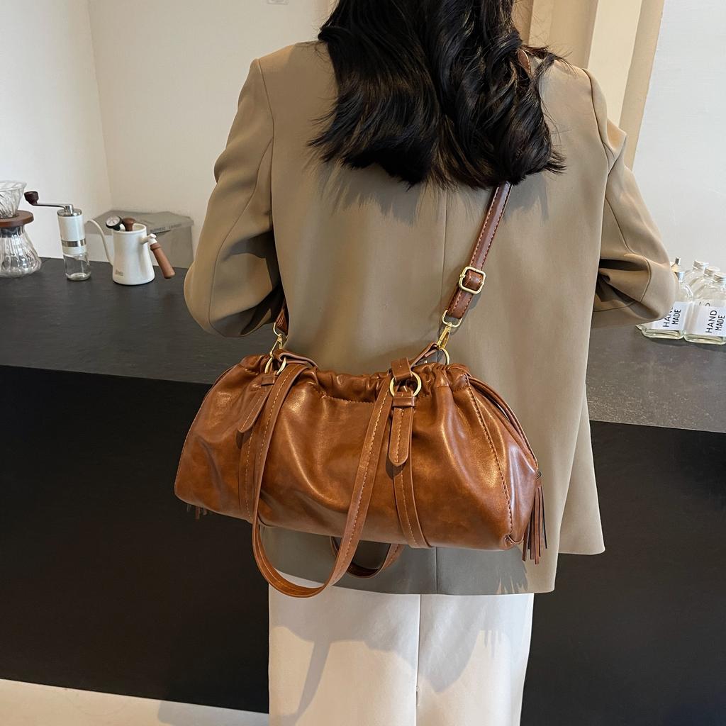 Женская сумка для поездок под мышкой, большая вместимость, новая осенне-зимняя повседневная ретро-сумка на одно плечо с плиссировкой