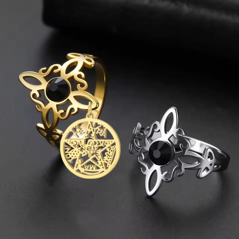Celtic Triple Knot Witch's Knot Ring With Hollow Out Pentagram Pendant