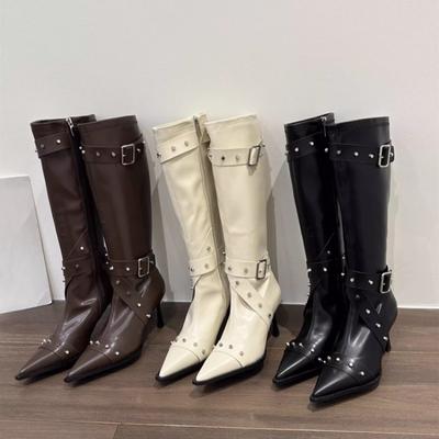 Высокие ботинки с металлическими пряжками-шипами, осенние новинки, с острым носком, на молнии, на шпильке, женские одинарные туфли