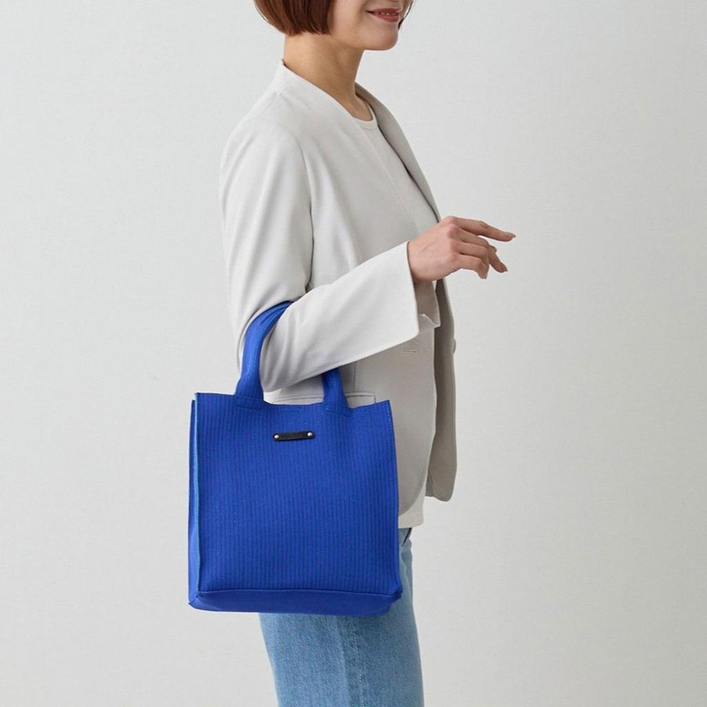 Rootote Маленькая сумка-тоут из блестящего трикотажа, LT Square Glimpse Knit-A 1062 (01 черный)
