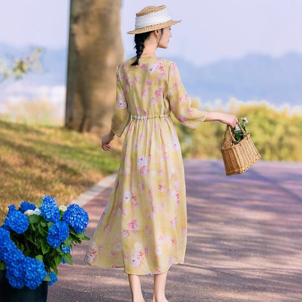 Платье с V-образным вырезом и рукавами три четверти, высококлассное цветочное, для женщин, лето 2025, новый темперамент, ретро, хлопок и лен, длинная юбка
