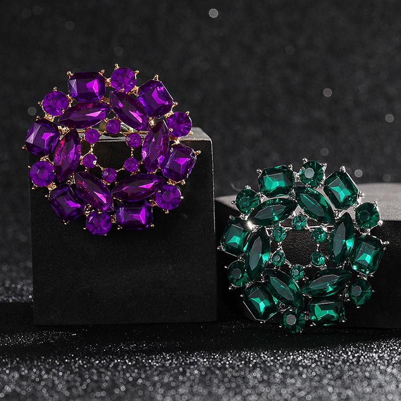 Temperament  Flower Brooches For Women Clothing Coat Jewelry Accessries