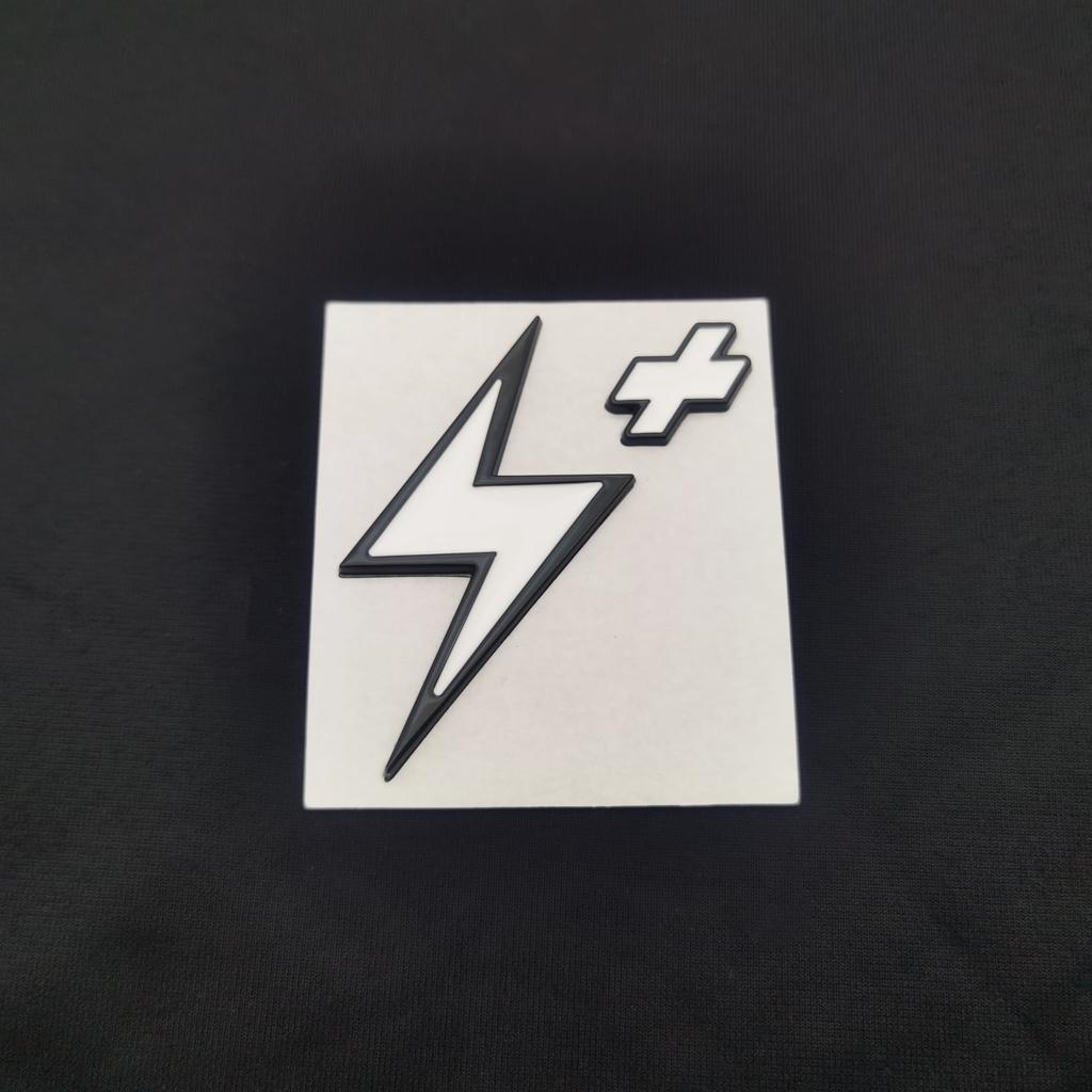 1pc 3D Metal Lightning Plus Sign Logo Car Sider Fender Rear Trunk Emblem Badge Sticker for Car Body Decorative Accessories