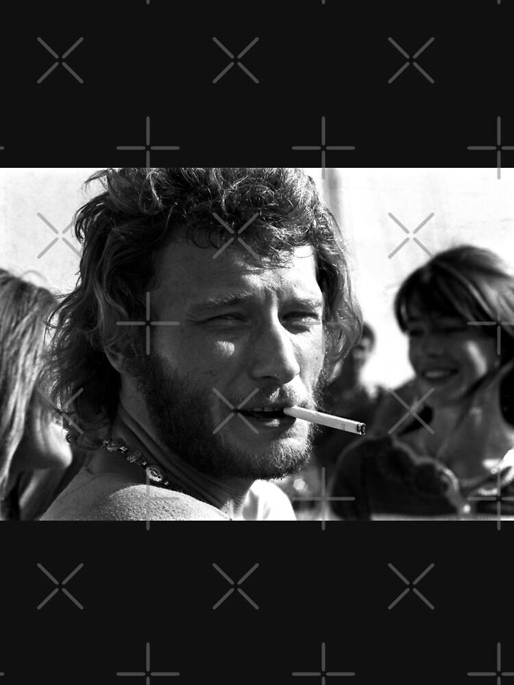 Françoise Hardy Johnny Hallyday (Françoise Hardy in the Background) Essential T-Shirt