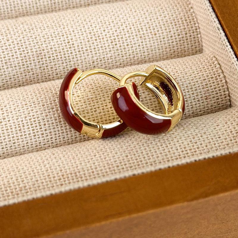 Minimalist Temperament Enamel Red Ear Buckle Vintage Wine Red Earrings for Women Daily Fashion Jewelry