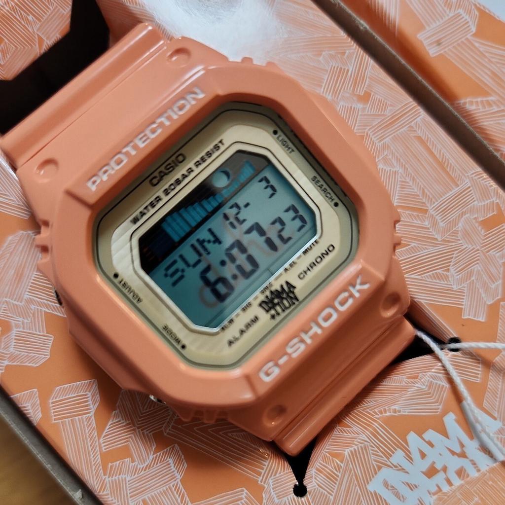 Casio 2009 Носил Томохиса Ямасита в дораме «Buzzer Beat» с одними часами G-SHOCK, GLX-5600XA-4JR