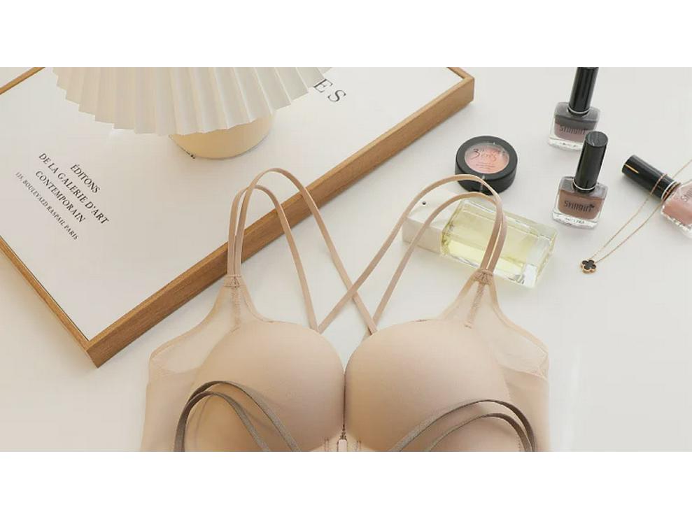 Japanese Light Cotton Lace Seamless Push-Up Bra Set with Front Buckle and Stylish Back Design