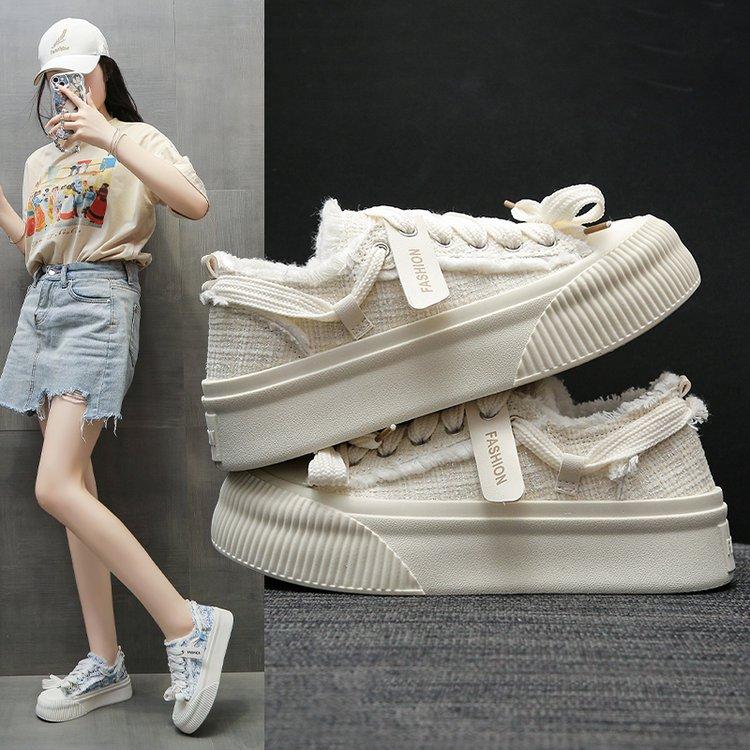 Xiaoxiangfeng Board Shoes Women's 2024 Autumn High-value Round Head Little White Shoes Ins Style Fashionable Versatile Platform Canvas Shoes