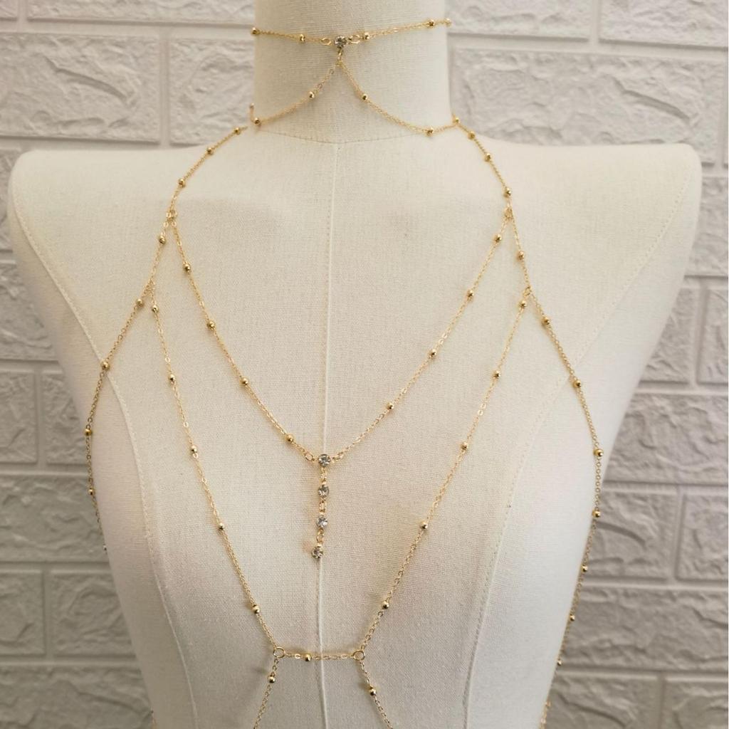 European-American Beach Glam Body Chain with Sparkling Diamond Pendant and Tassel