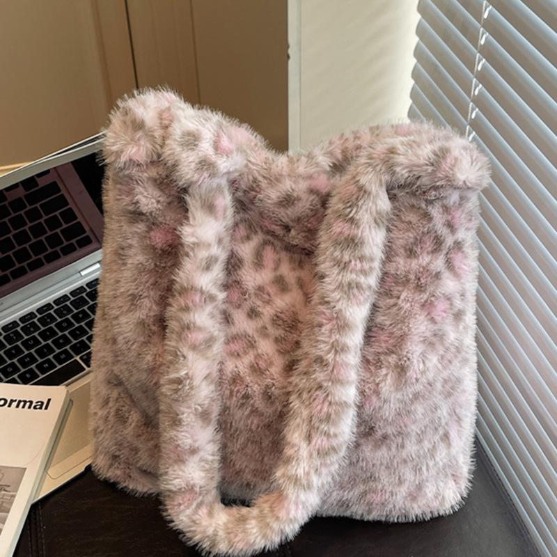 Вместительная пушистая сумка женская осенняя новая повседневная мягкая пушистая сумка через плечо портативная сумка-тоут