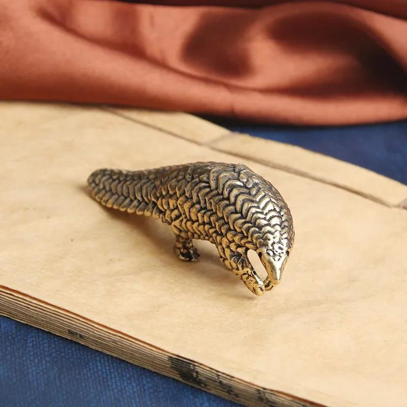 Vintage Small Pangolin Copper Statue Animal Home Micro Decoration Desktop Craft Statue Gift Accessory Creative Gift Ornament