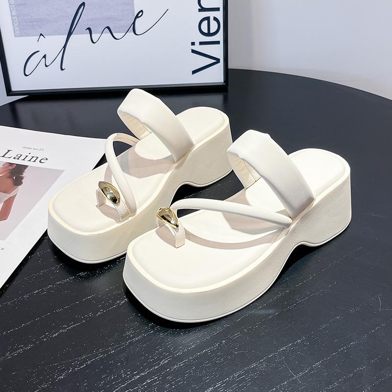 Женские шлепанцы на платформе, весенне-летняя новая модель, увеличивающая рост, на маффиновой подошве, летние шлепанцы с перемычкой для пальцев, универсальные пляжные сандалии