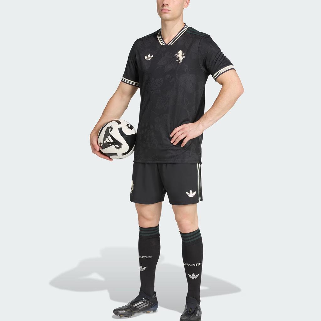 adidas Оригинальная футболка Ювентус с цветочным принтом KC3487