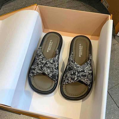 Женская обувь – Сандалии