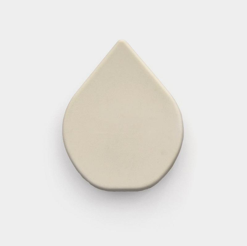 Water drop silicone shampoo brush integrated solid head cleaning massage comb hair washing artifact Japanese brush